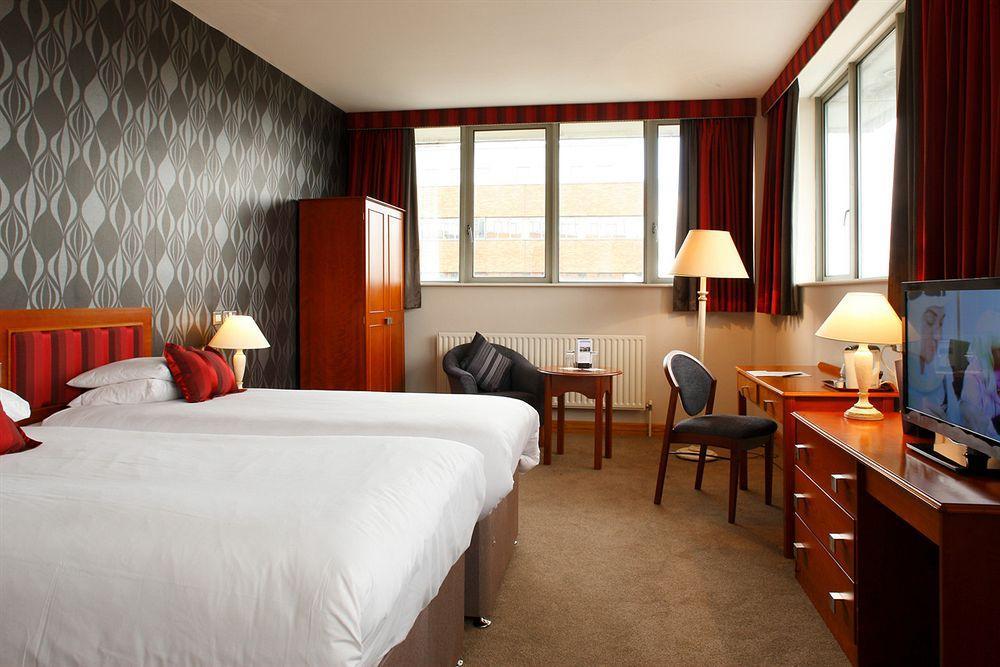 พลาซา โฮเต็ล ทาลา Hotel ทาลเลอ ภายนอก รูปภาพ