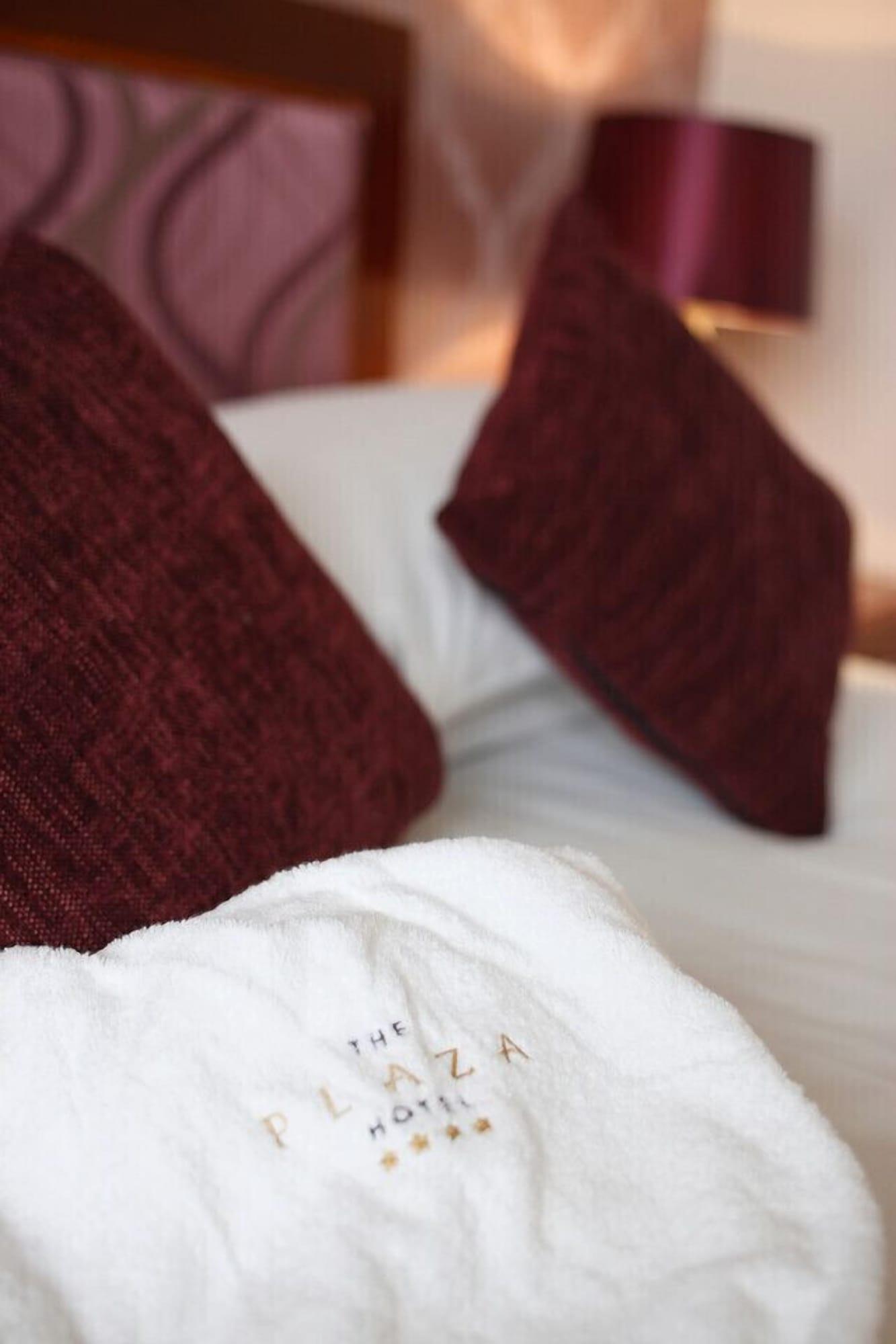 พลาซา โฮเต็ล ทาลา Hotel ทาลเลอ ภายนอก รูปภาพ