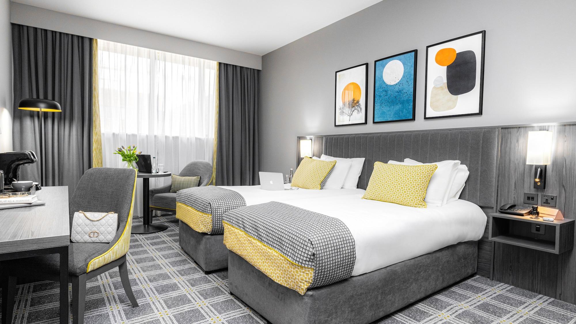 พลาซา โฮเต็ล ทาลา Hotel ทาลเลอ ภายนอก รูปภาพ