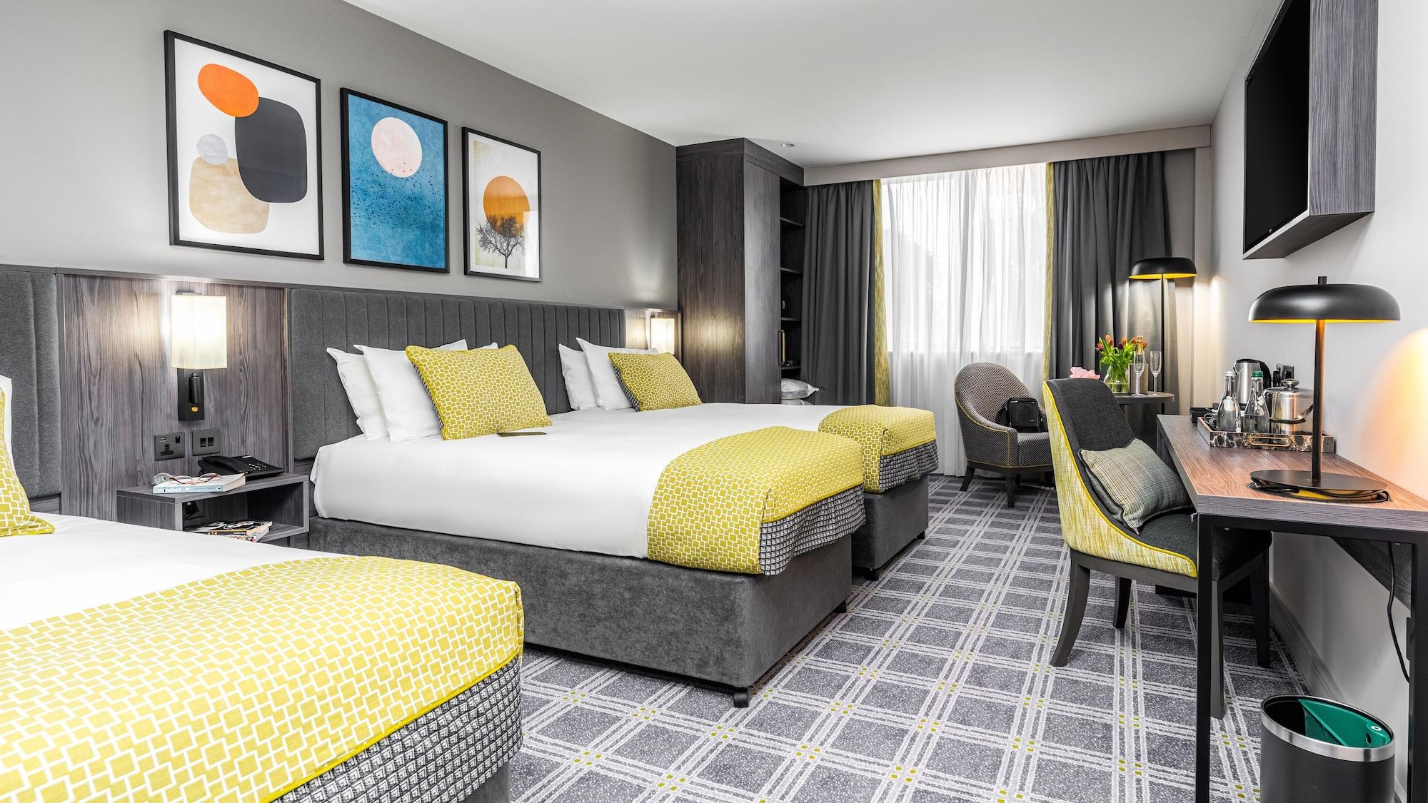 พลาซา โฮเต็ล ทาลา Hotel ทาลเลอ ภายนอก รูปภาพ